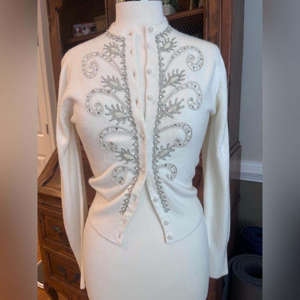 Vintage 1950’s Tobi of California Ivory Beaded Cardigan xs/s